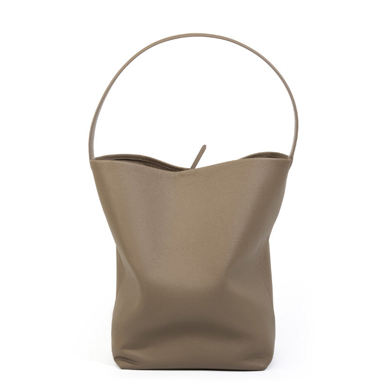 Bucket bag