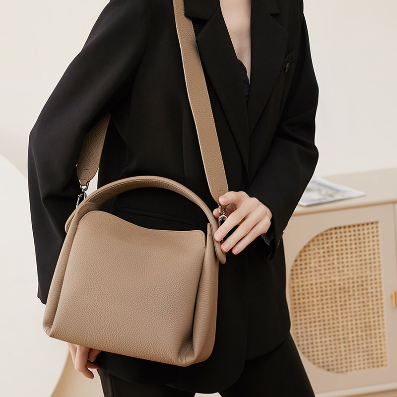 Top layer cowhide versatile handbag niche high-end shoulder messenger bag