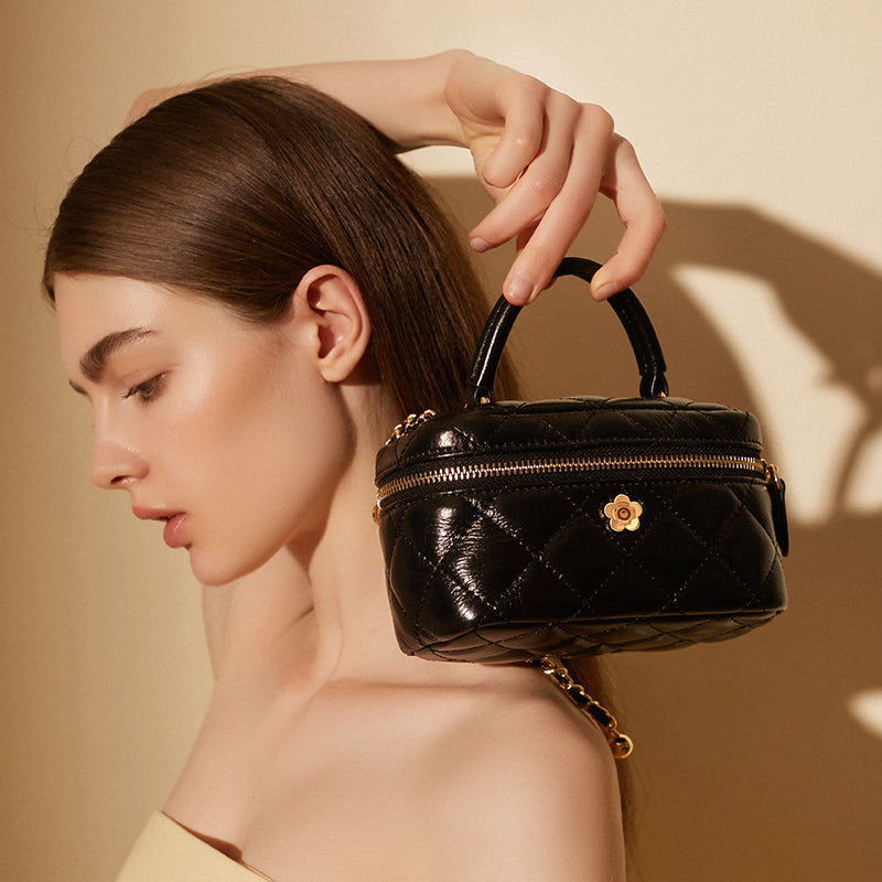 Genuine leather diamond chain handbag fashionable and popular textured shoulder crossbody bag