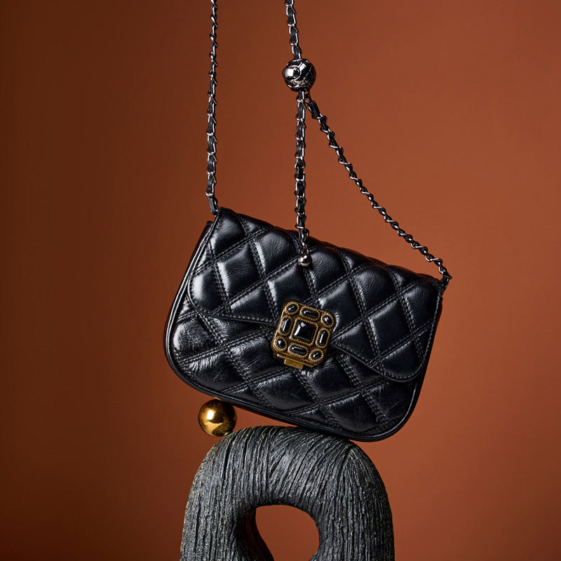 Genuine leather high-end shoulder bag trendy and fashionable niche crossbody bag diamond chain retro small square bag