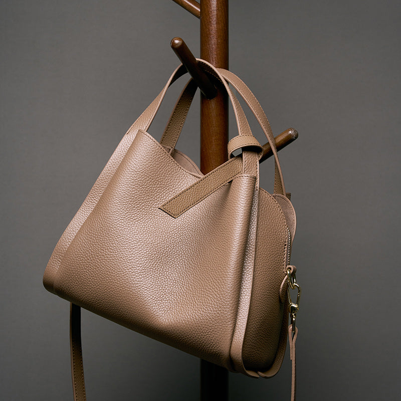 Genuine leather handbag, atmospheric crossbody bag, cowhide bucket bag