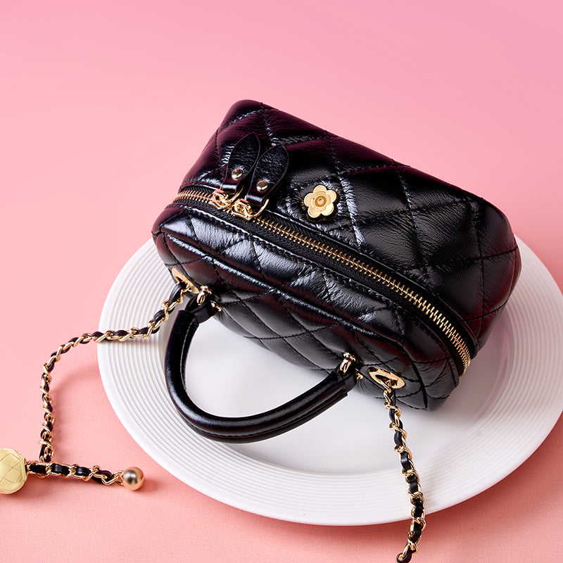 Genuine leather diamond chain handbag fashionable and popular textured shoulder crossbody bag