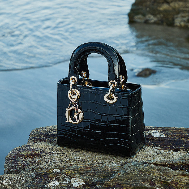 Genuine leather Princess Diana crossbody bag fashionable and versatile handbag shoulder bag