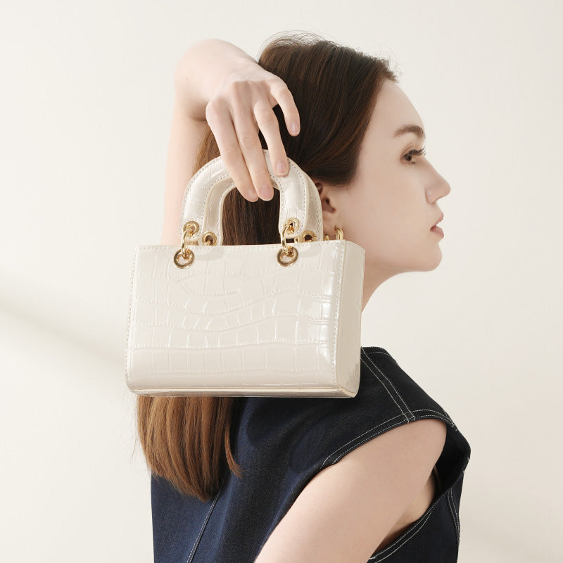 Genuine leather fashion Princess Diana handbag light luxury versatile shoulder crossbody bag