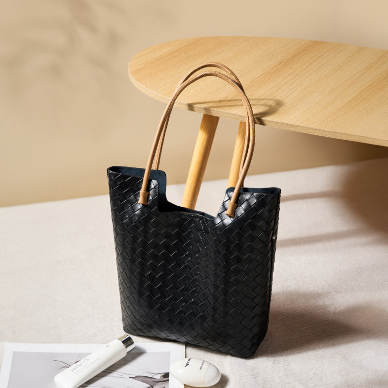 New Tote Bag Women's Bag Fashion Braided Large Capacity Simple Cowhide Shoulder Handbag