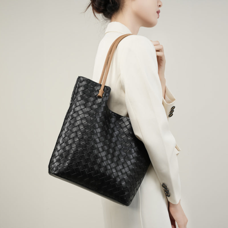 New Tote Bag Women's Bag Fashion Braided Large Capacity Simple Cowhide Shoulder Handbag