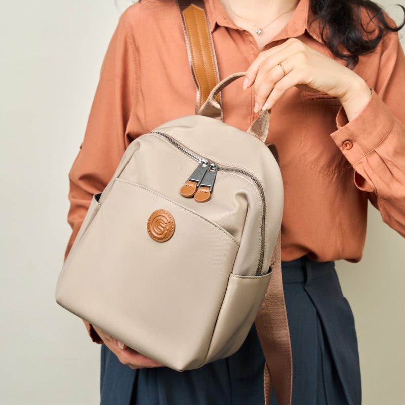 Oxford cloth versatile lightweight backpack