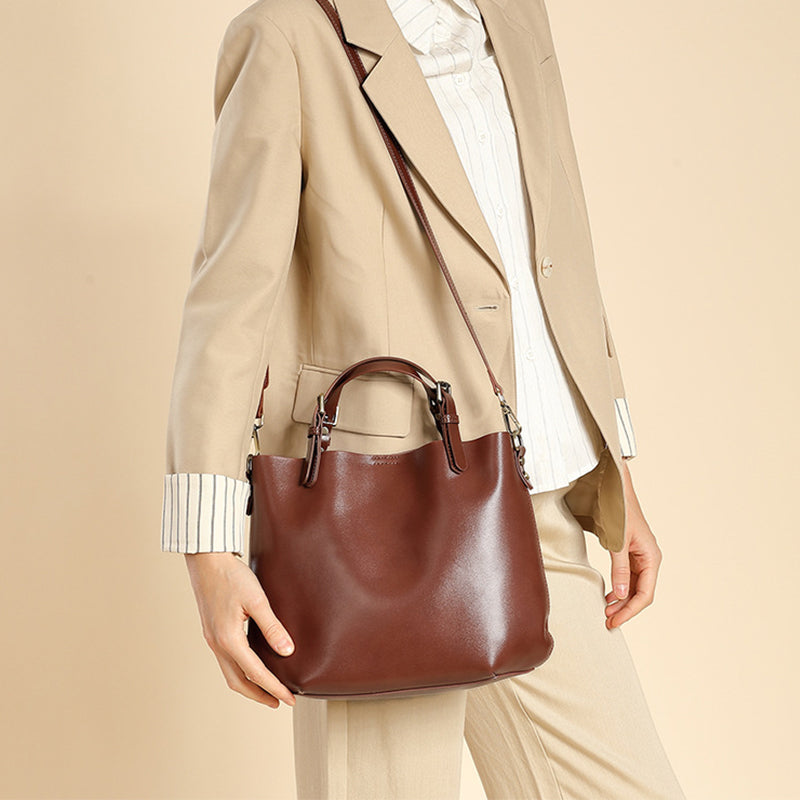 Simple tote bag with large capacity, versatile and high-end hand-held, shoulder and crossbody bucket bag