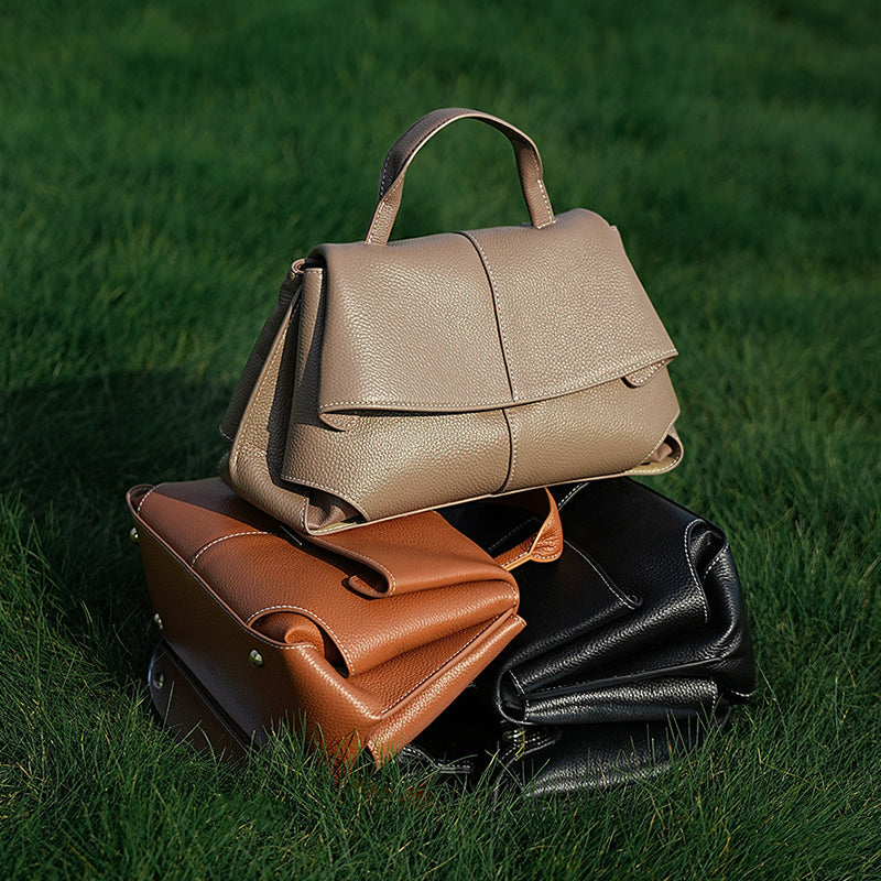 High-quality shoulder bag, niche design handbag, fashionable light luxury women's bag, ultra-light commuter messenger bag