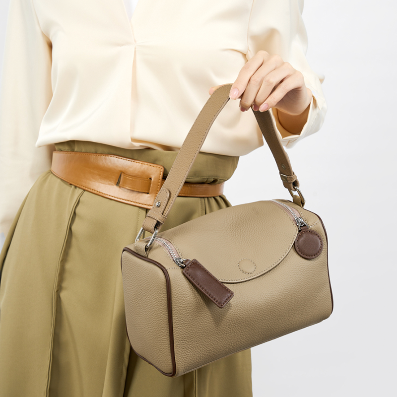 Top layer cowhide pillow bag versatile simple shoulder messenger bag Boston underarm bag