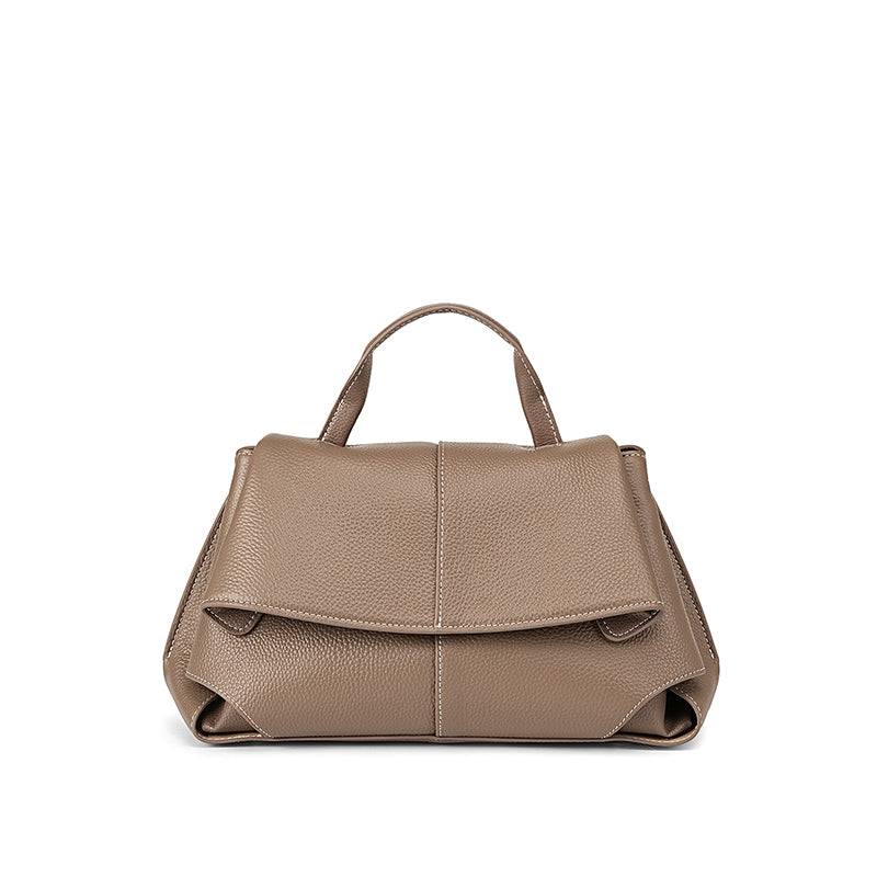 High-quality shoulder bag, niche design handbag, fashionable light luxury women's bag, ultra-light commuter messenger bag