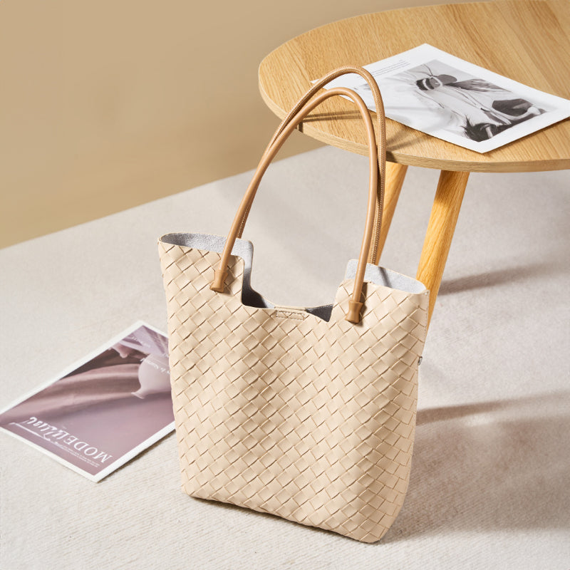 New Tote Bag Women's Bag Fashion Braided Large Capacity Simple Cowhide Shoulder Handbag