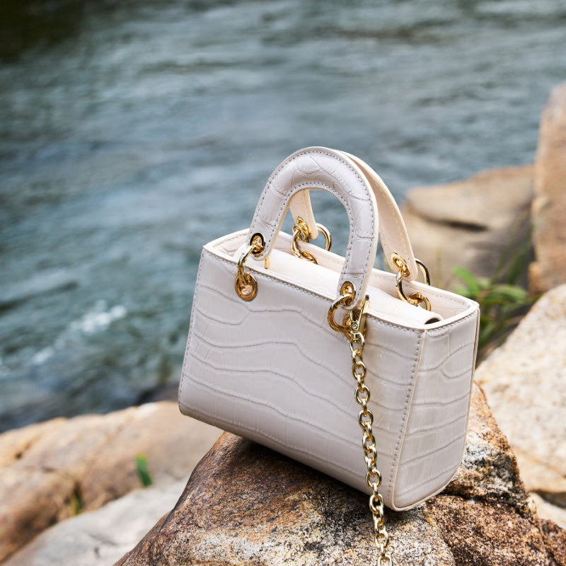 Genuine leather fashion Princess Diana handbag light luxury versatile shoulder crossbody bag