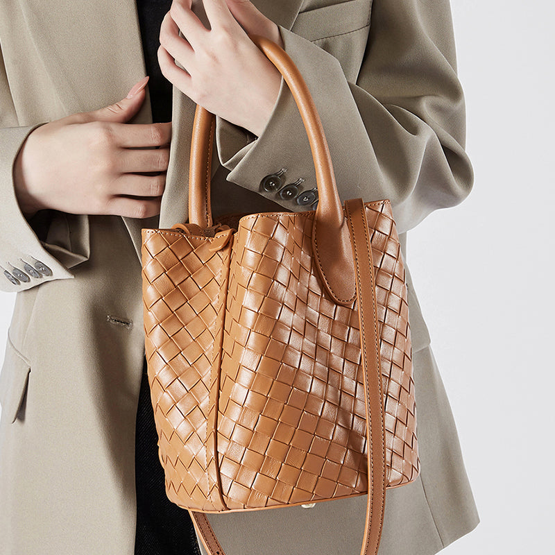 Genuine leather high-end bucket bag versatile woven light luxury shoulder crossbody bag