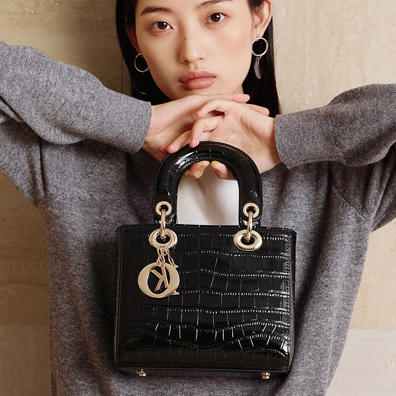 Genuine leather Princess Diana crossbody bag fashionable and versatile handbag shoulder bag