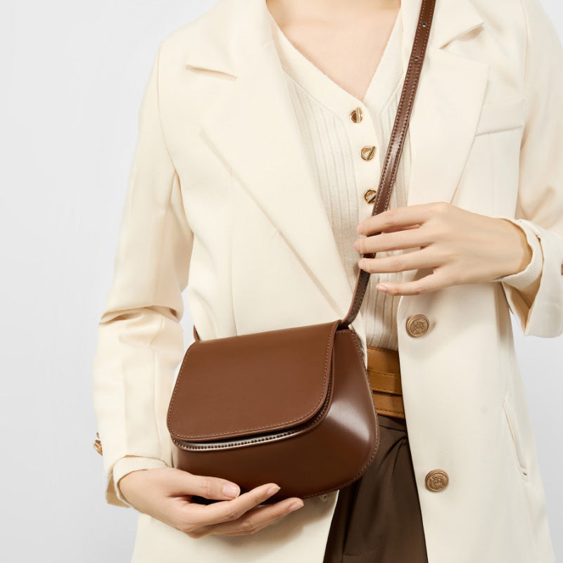 Genuine leather high-end shoulder messenger bag saddle bag
