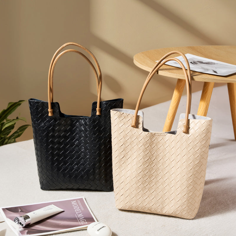 New Tote Bag Women's Bag Fashion Braided Large Capacity Simple Cowhide Shoulder Handbag