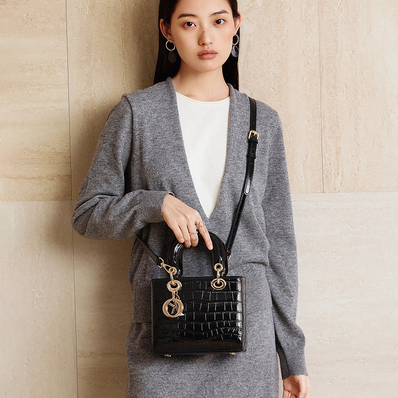 Genuine leather Princess Diana crossbody bag fashionable and versatile handbag shoulder bag