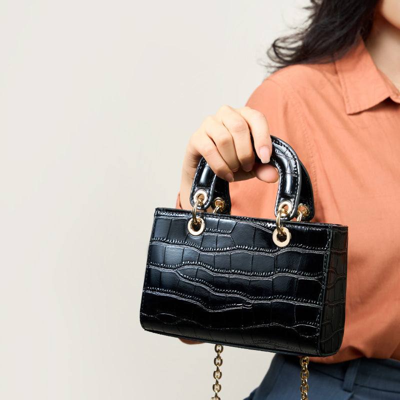 Genuine leather fashion Princess Diana handbag light luxury versatile shoulder crossbody bag