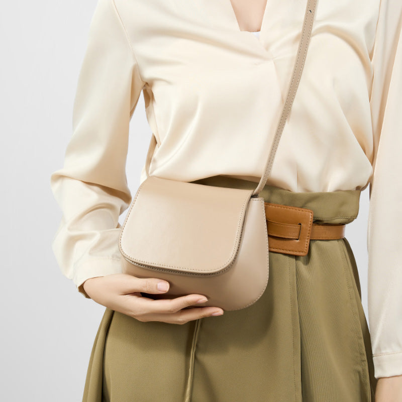 Genuine leather high-end shoulder messenger bag saddle bag