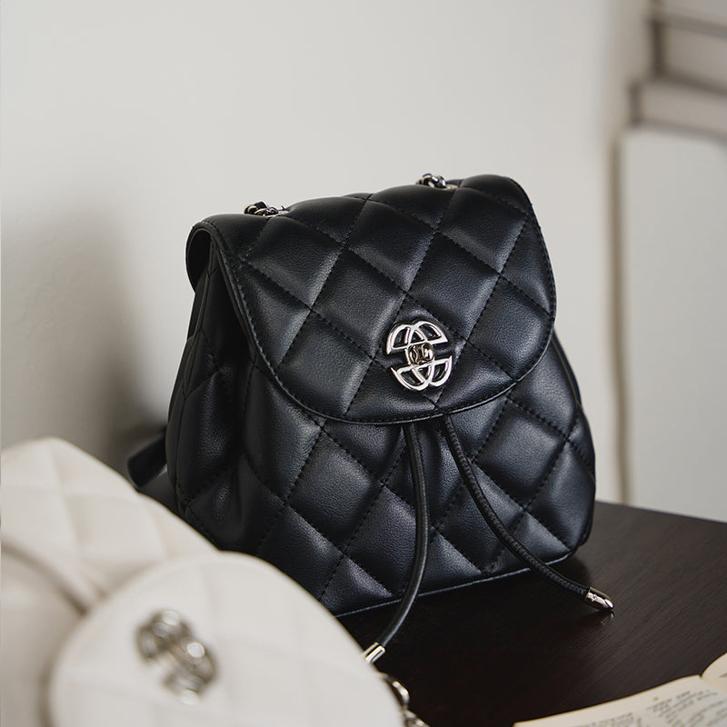 Korean niche leather fashion backpack