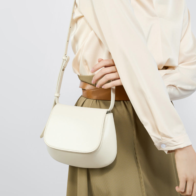 Genuine leather high-end shoulder messenger bag saddle bag