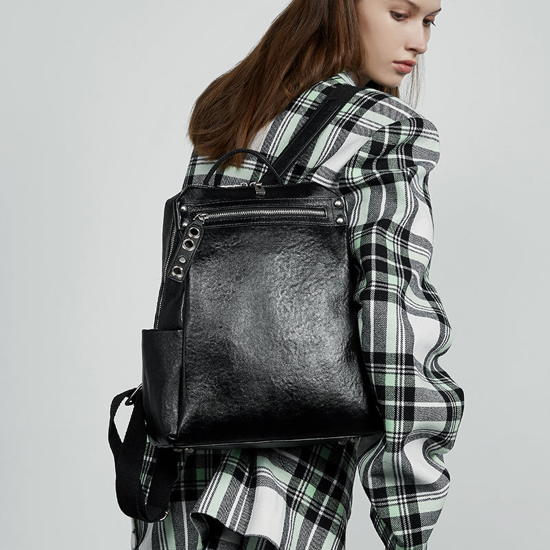Top layer vegetable tanned cowhide backpack