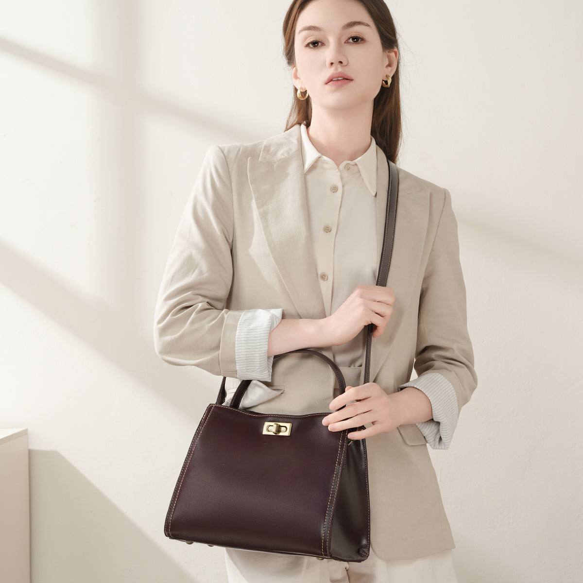 Vegetable tanned cowhide fashionable versatile handbag simple light luxury shoulder messenger bag