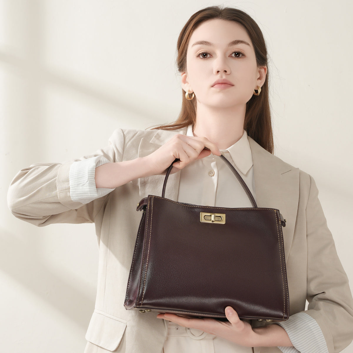 Vegetable tanned cowhide fashionable versatile handbag simple light luxury shoulder messenger bag