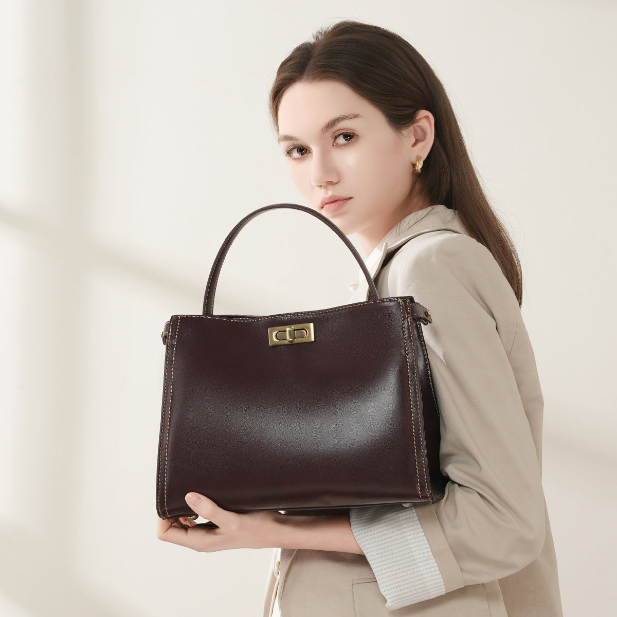 Vegetable tanned cowhide fashionable versatile handbag simple light luxury shoulder messenger bag