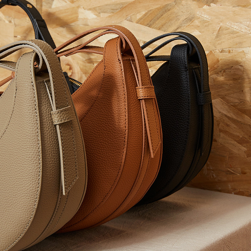 Genuine leather messenger bag niche design high-quality texture one-shoulder crescent bag underarm saddle bag