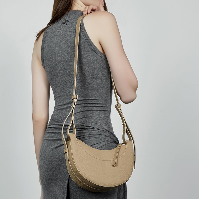Genuine leather messenger bag niche design high-quality texture one-shoulder crescent bag underarm saddle bag