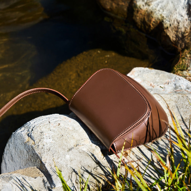 Genuine leather high-end shoulder messenger bag saddle bag