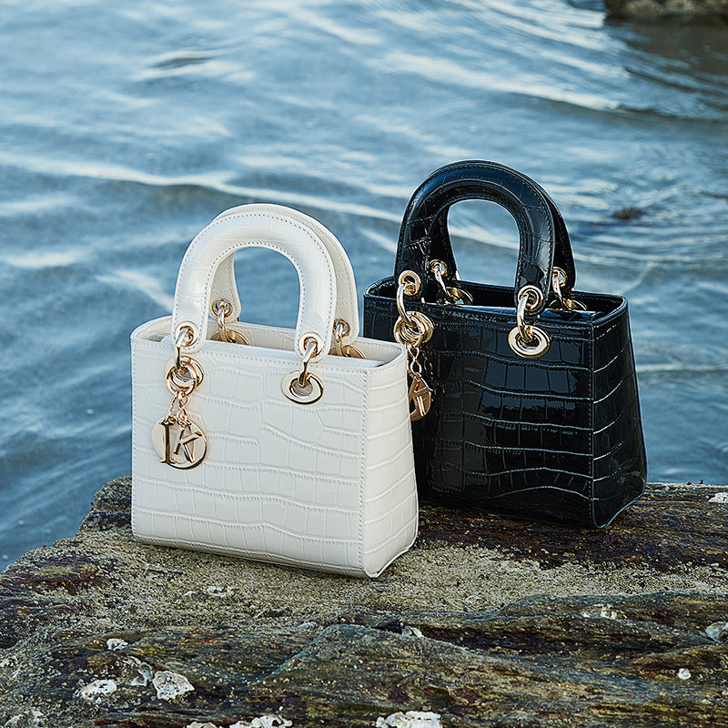 Genuine leather Princess Diana crossbody bag fashionable and versatile handbag shoulder bag