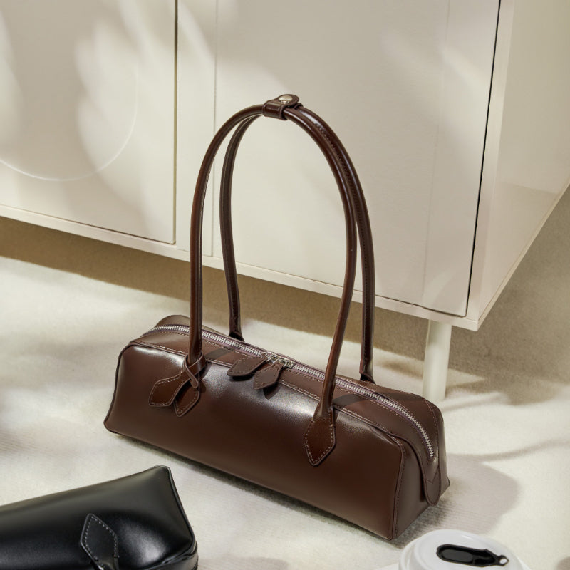 Korean style niche design single shoulder baguette bag