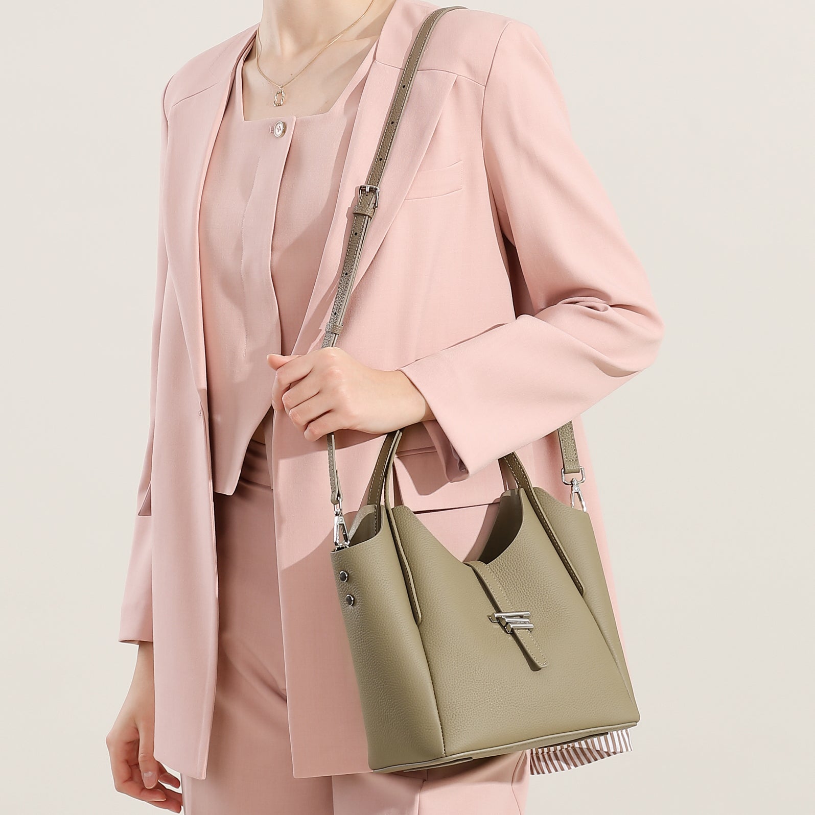 women's genuine leather handbag bucket bag
