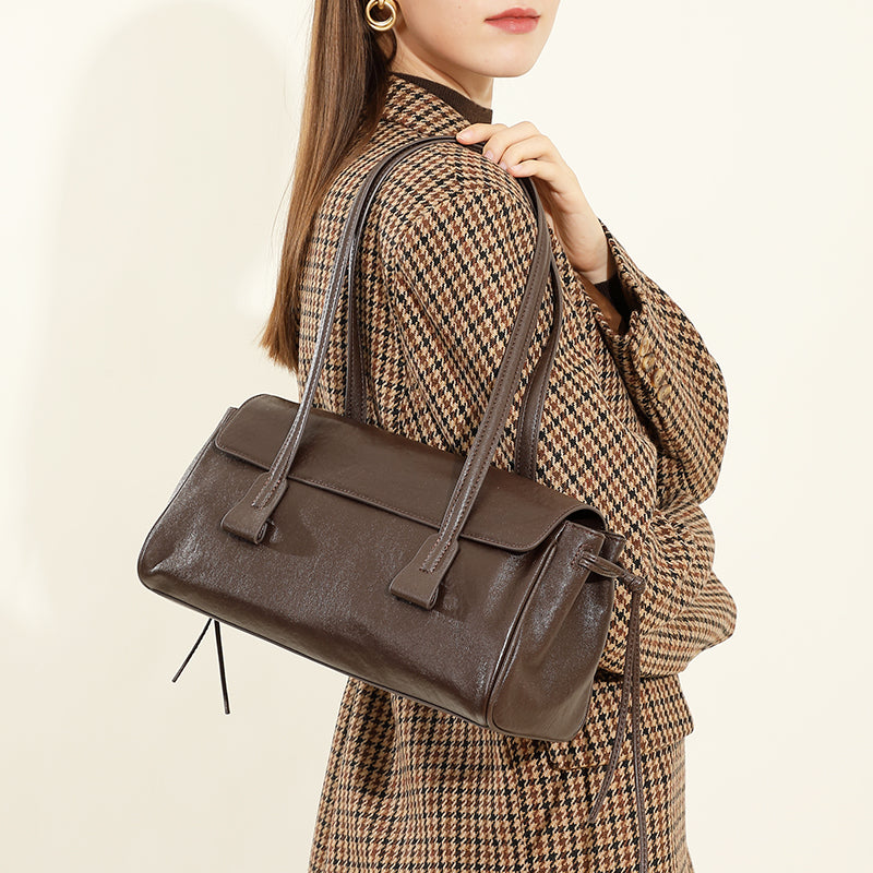 Vegetable Tanned Underarm Bag Baguette Bag