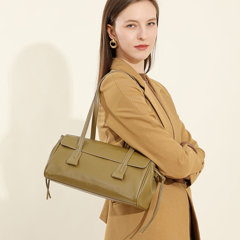 Vegetable Tanned Underarm Bag Baguette Bag