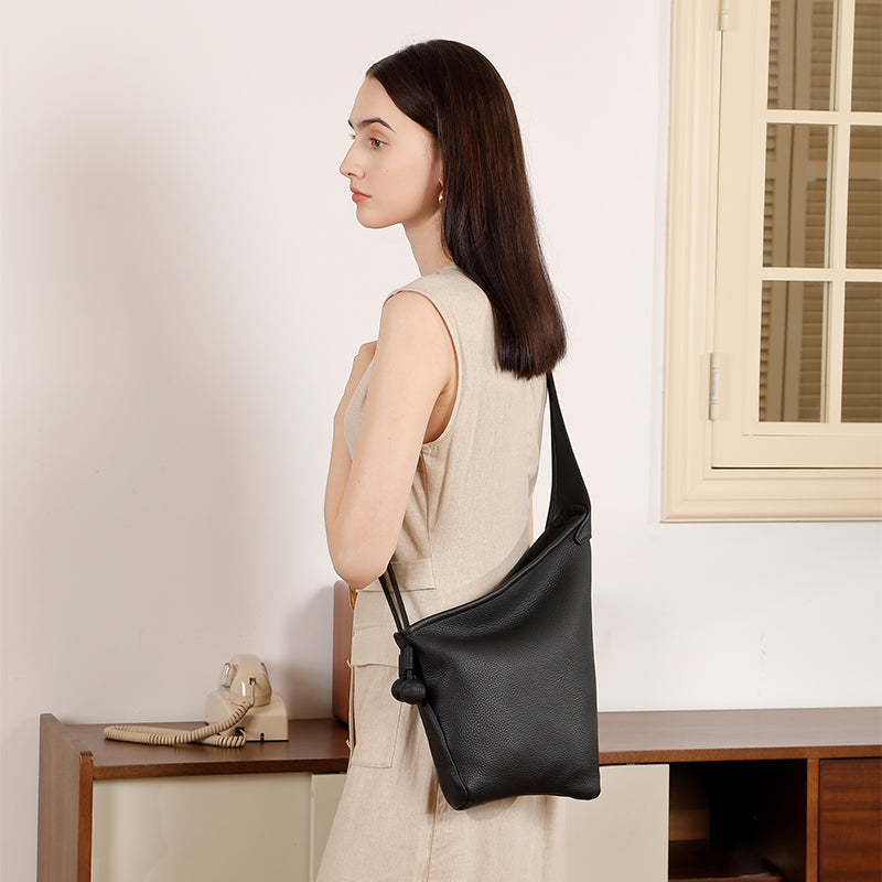 Genuine leather lazy crossbody bag niche asymmetrical design minimalist knotted horn bag shoulder dumpling women's bag